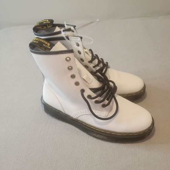 Dr Martens Zavala eyelet combat boots New Men Size 8 Women Size 9 Unisex White - Picture 3 of 6